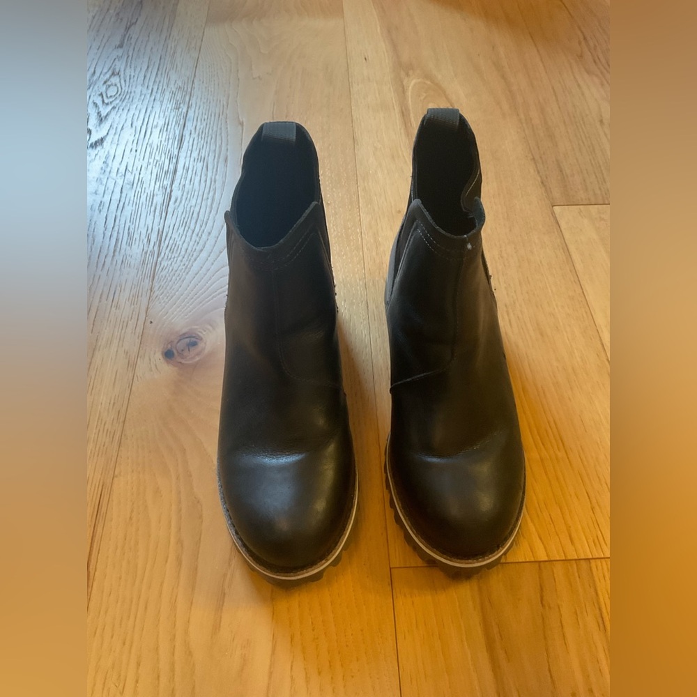 Chaco Waterproof Black Ankle Boots, Size 8